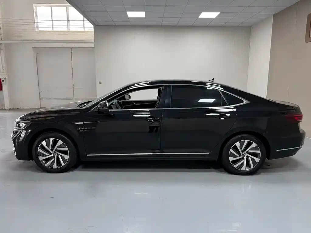 Volkswagen 帕萨特插电混动 — фото 2