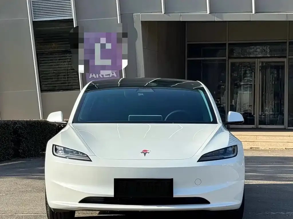 Tesla Model 3 — фото 4