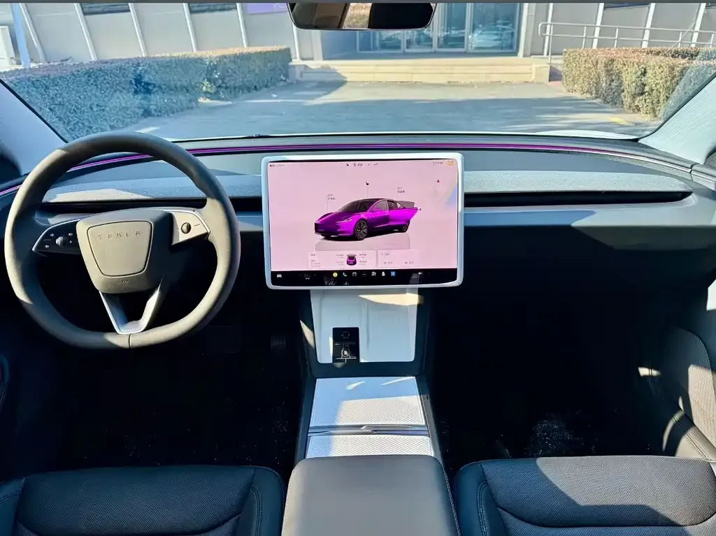 Tesla Model 3 — фото 7