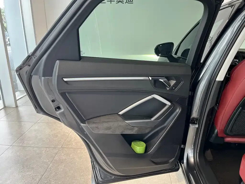 Audi Q3 Sportback 2021 из CN, фото 3