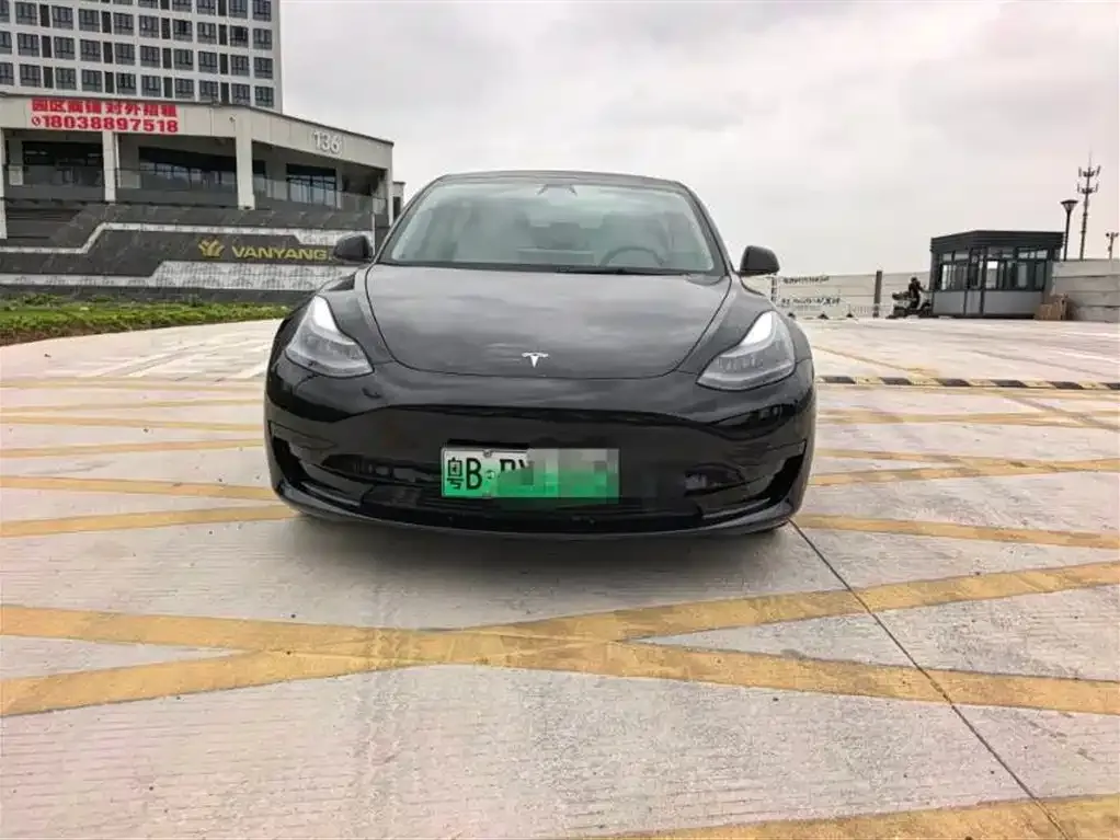 Tesla Model 3 — фото 2