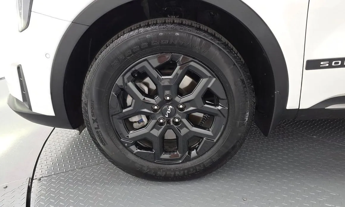 Kia Sorento — фото 9