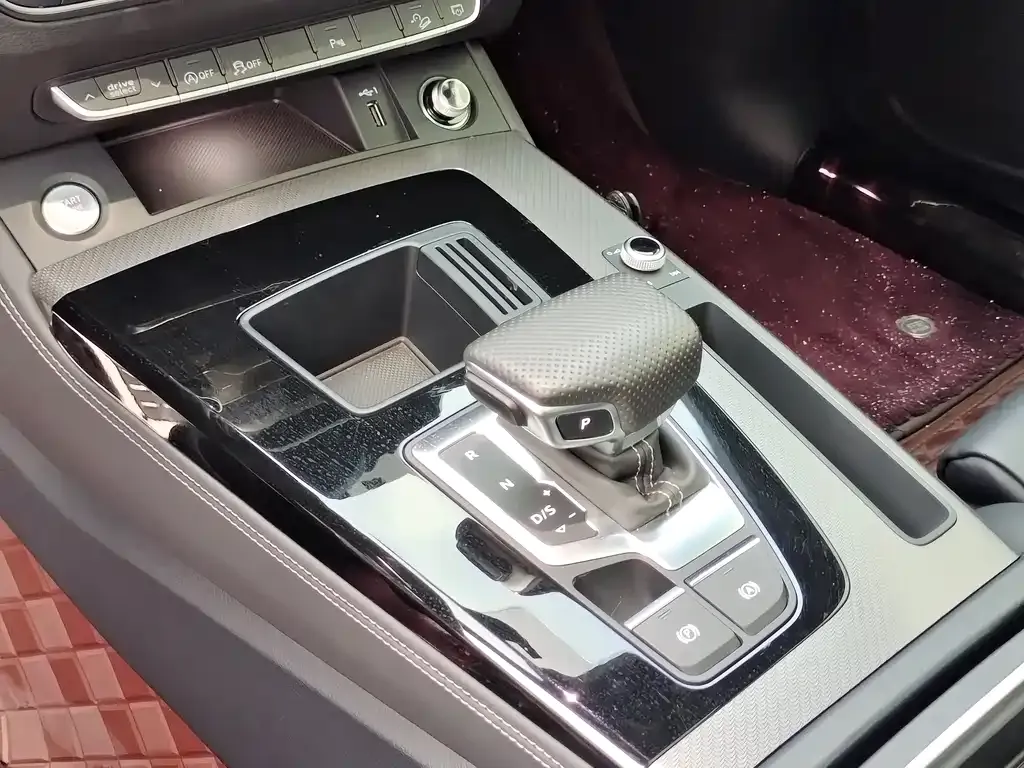 Audi Q5L 2024 из CN, фото 6
