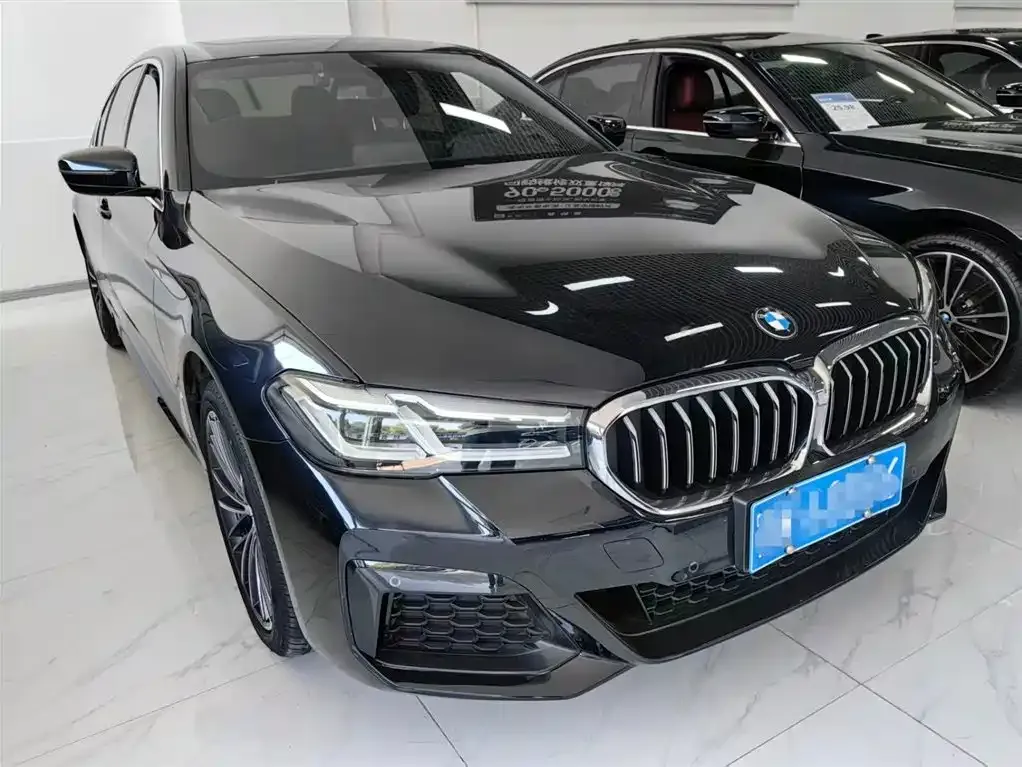 BMW 5 Series — фото 10