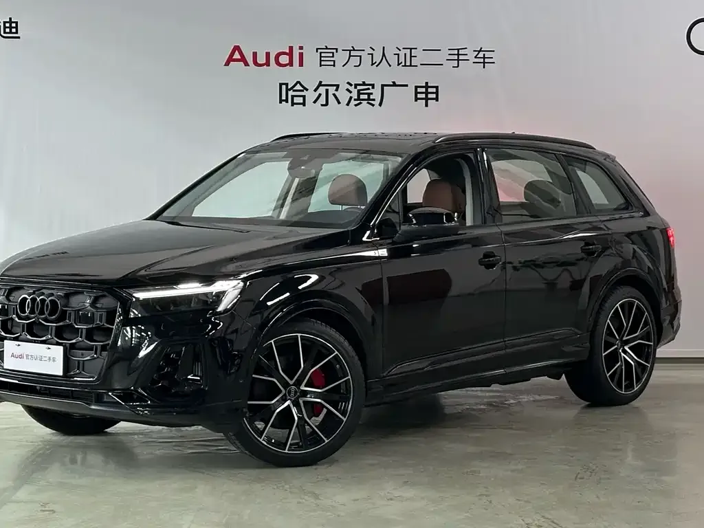 Audi Q7 — фото 1