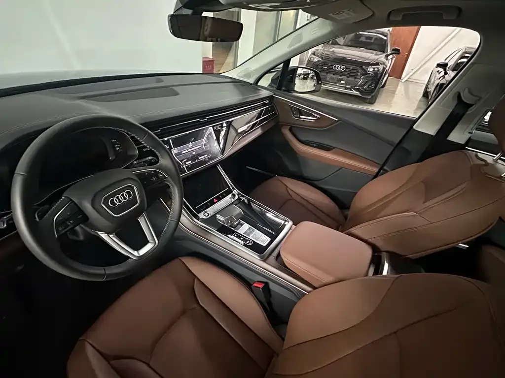 Audi Q7 — фото 2