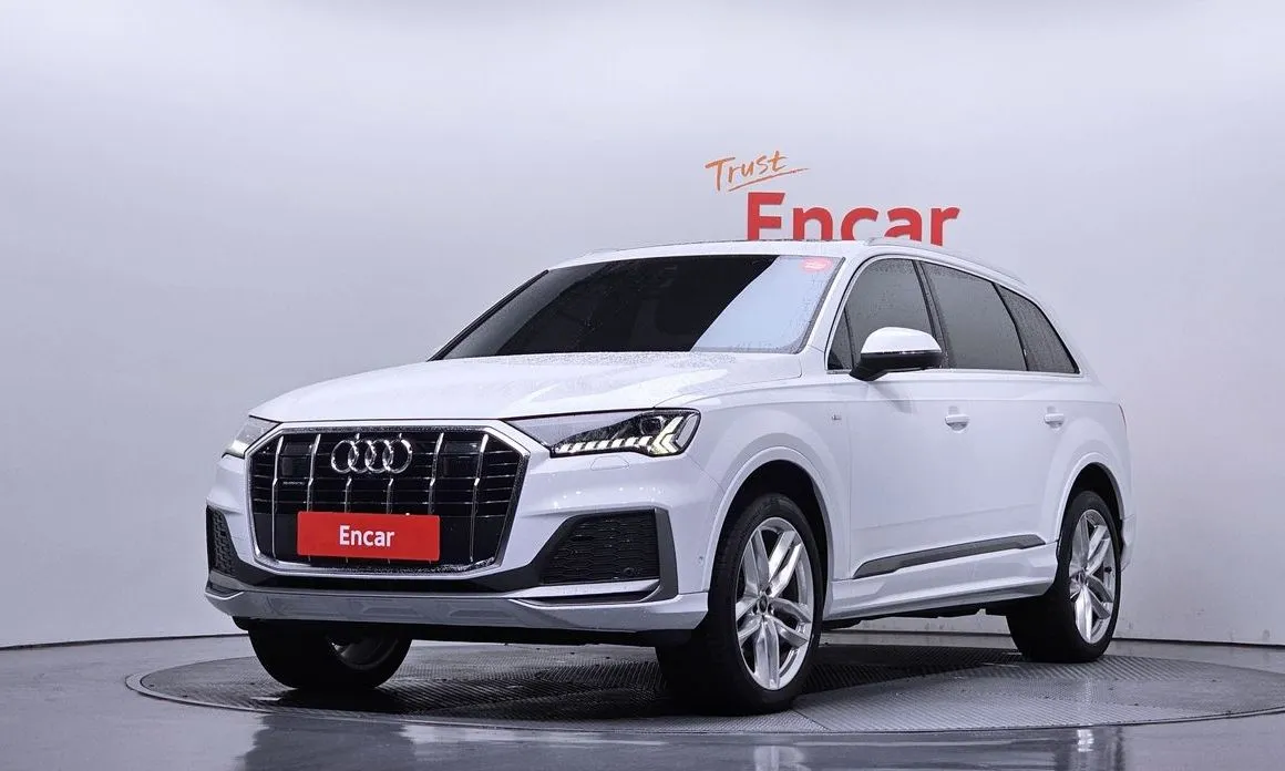 Audi Q7 — фото 1