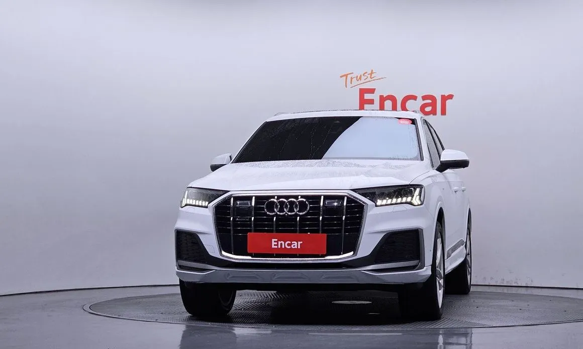 Audi Q7 — фото 6
