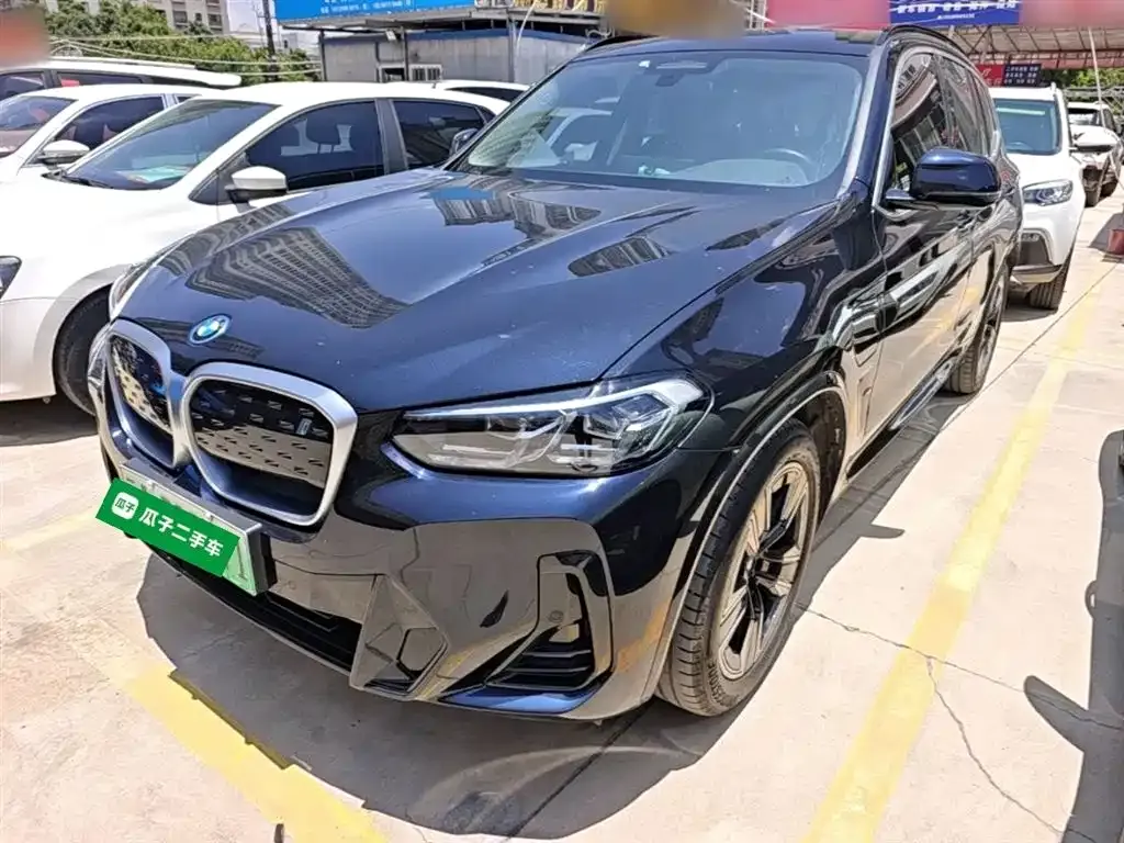 BMW iX3 — фото 6