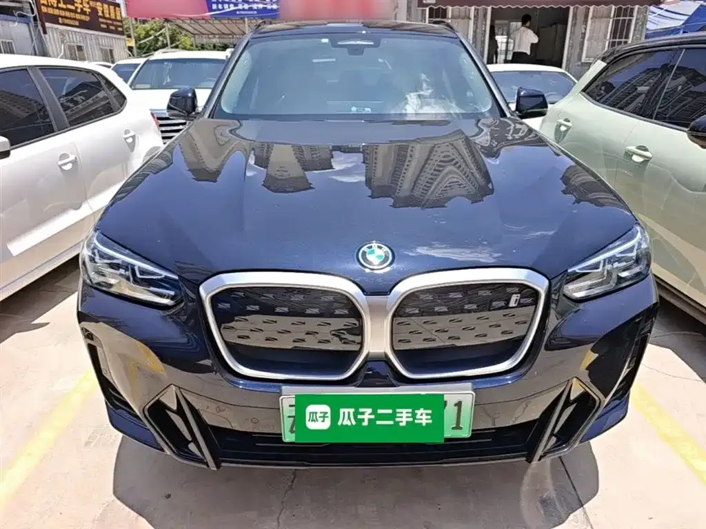 BMW iX3 — фото 9
