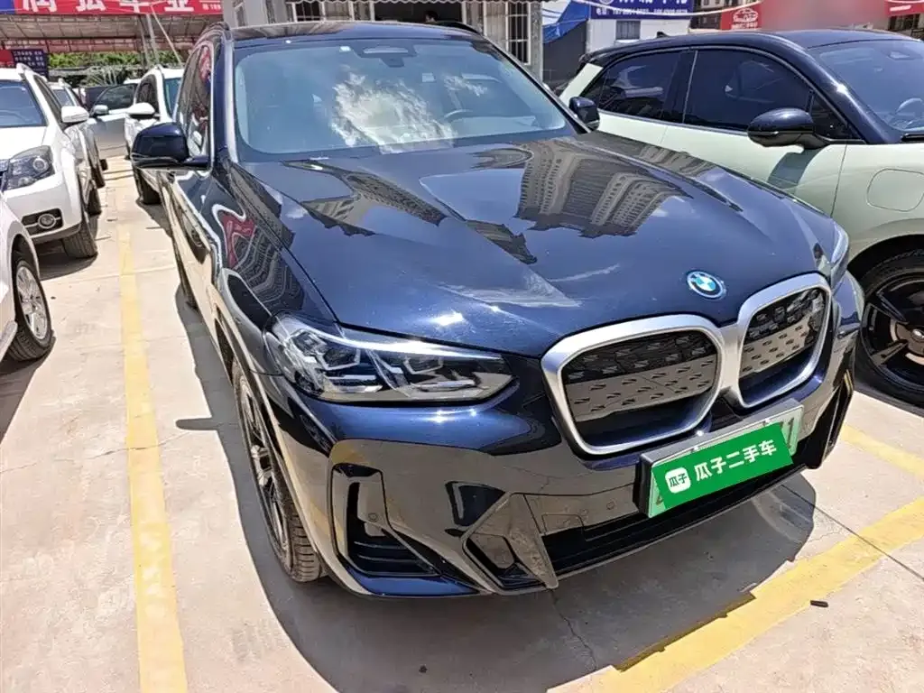 BMW iX3 — фото 2