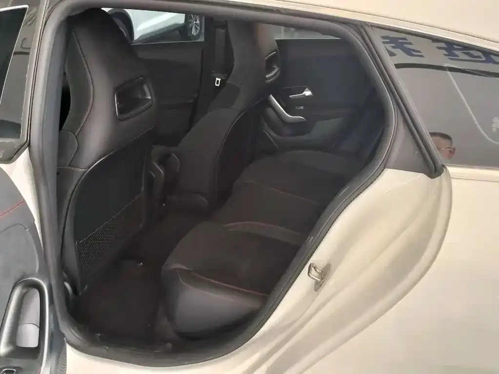 Mercedes-Benz CLA (Import) — фото 2