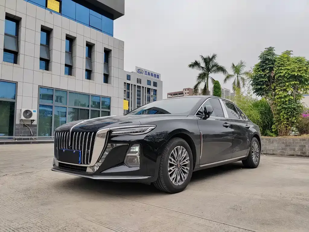 Hongqi H5 — фото 1