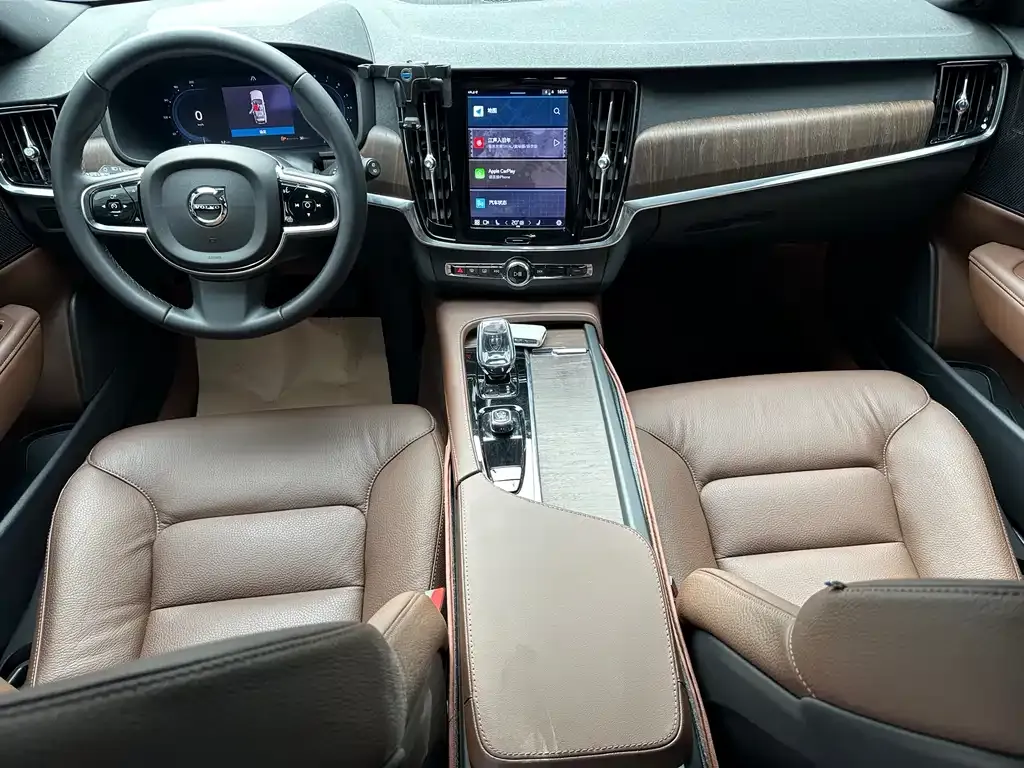 Volvo V90 2024 из CN, фото 2