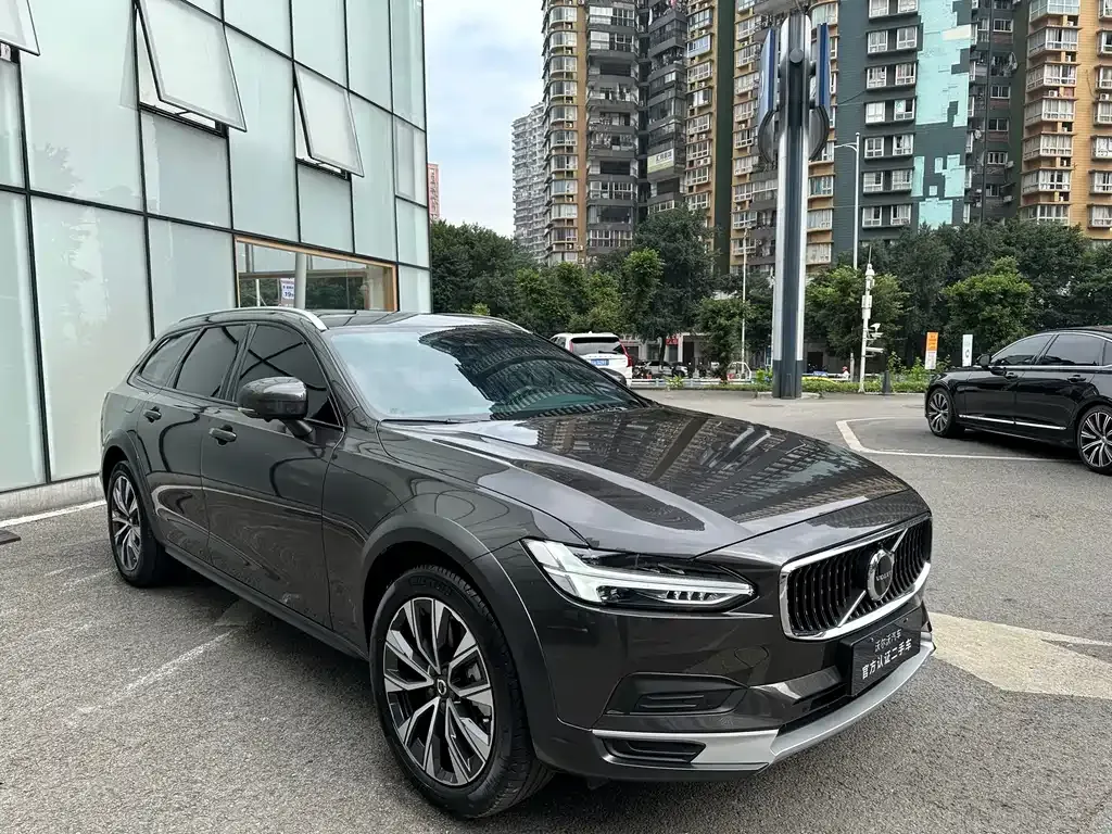 Volvo V90 2024 из CN, фото 9