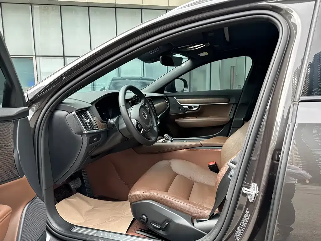 Volvo V90 2024 из CN, фото 6