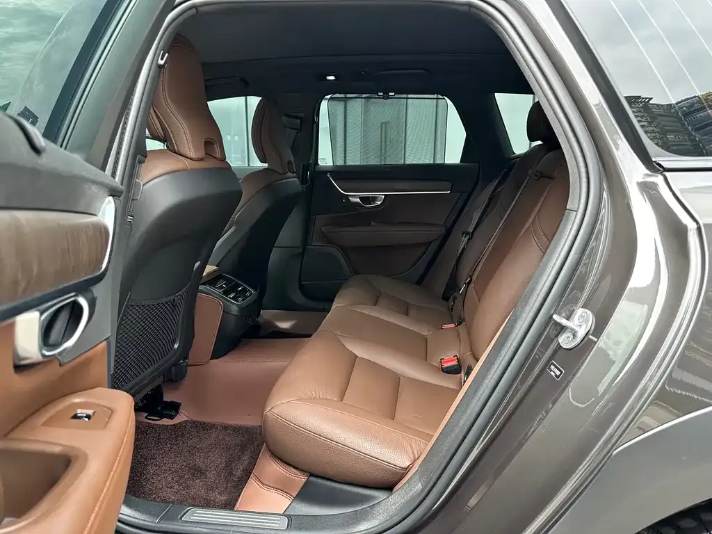 Volvo V90 2024 из CN, фото 4