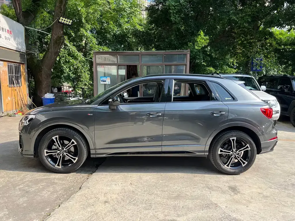 Audi Q3 2021 из CN, фото 7