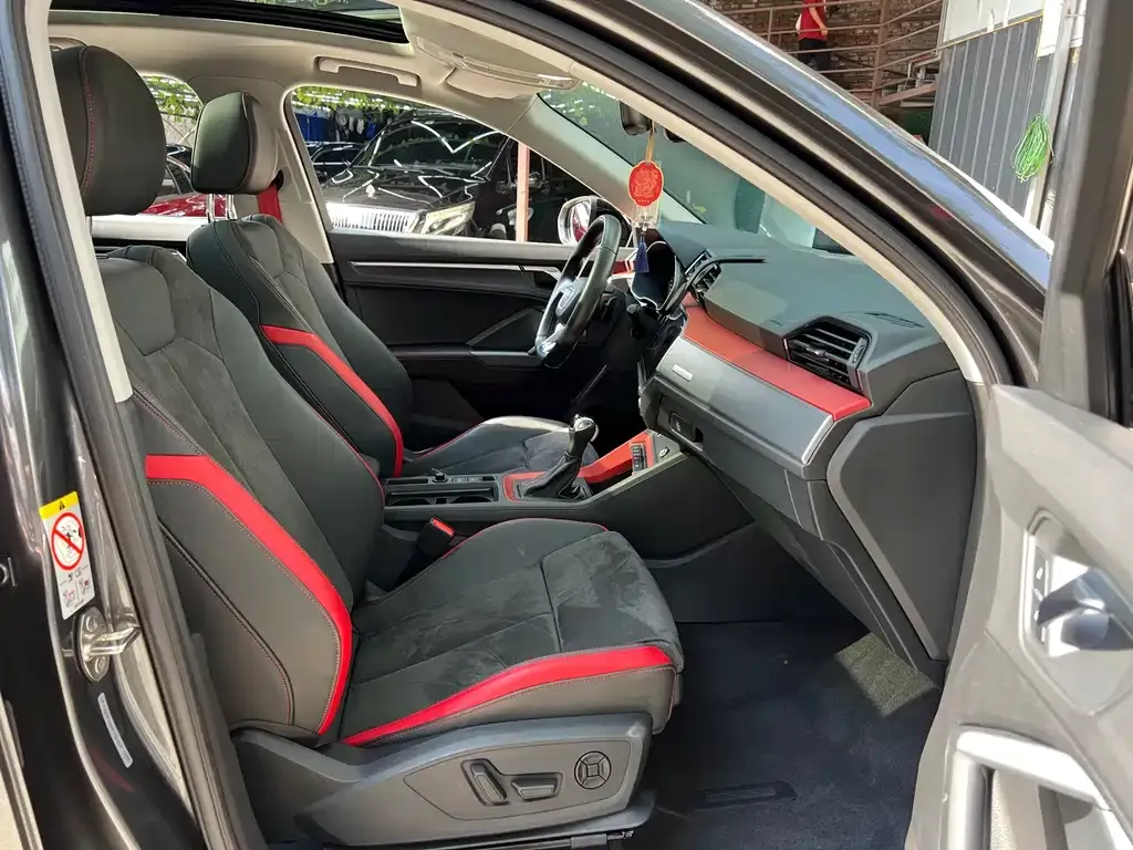 Audi Q3 2021 из CN, фото 9