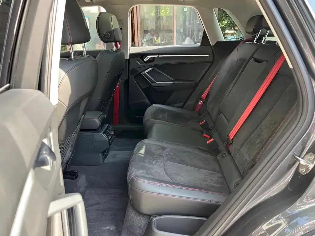 Audi Q3 2021 из CN, фото 5