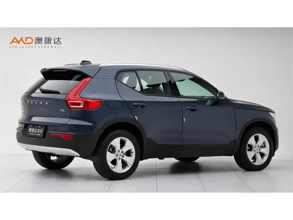 Volvo XC40 — фото 2