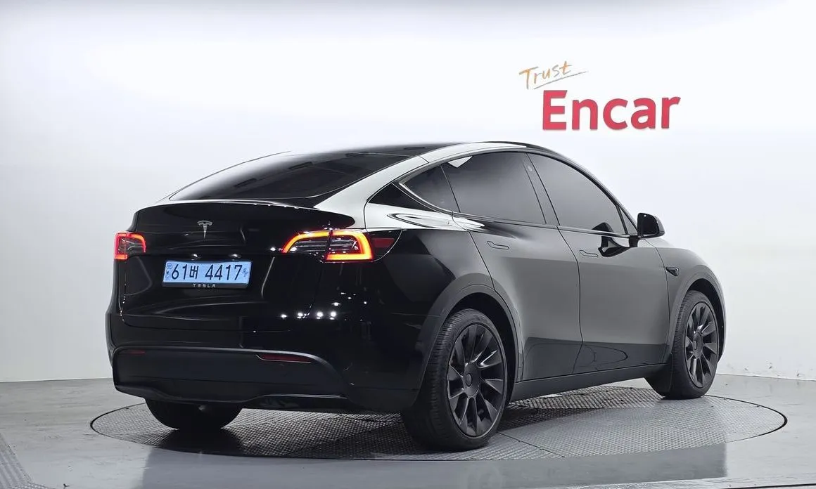Tesla Model Y — фото 7