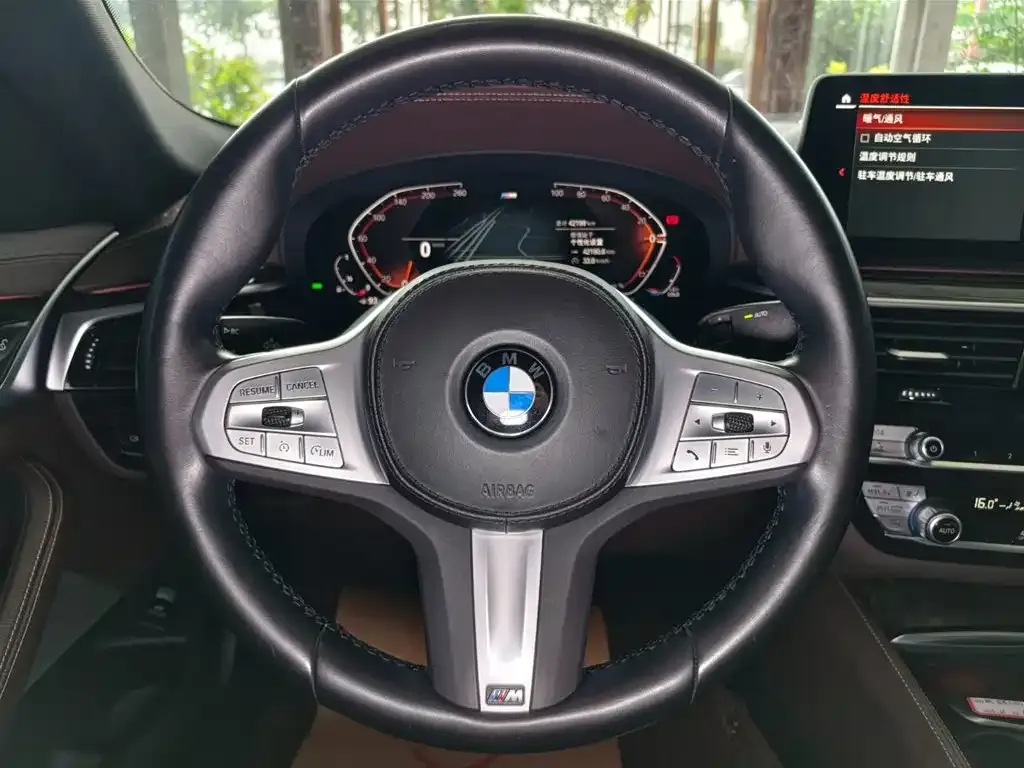 BMW 5 Series — фото 10