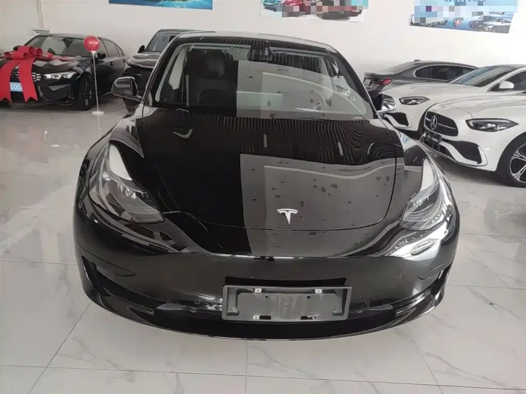 Tesla Model 3 — фото 4