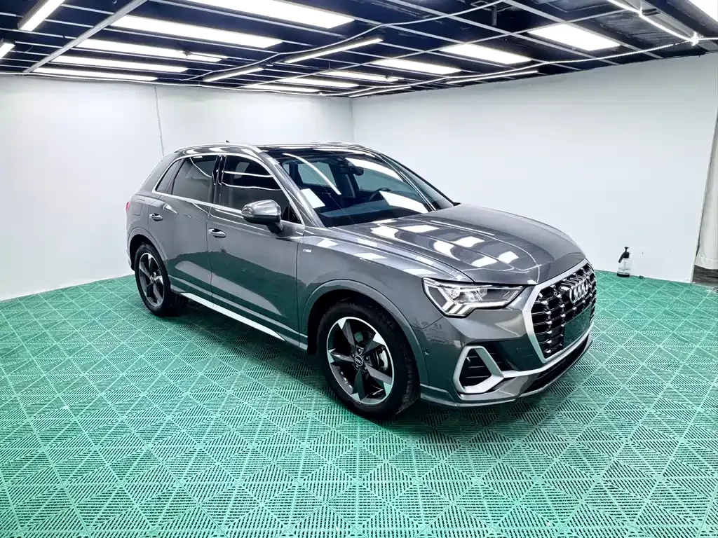 Audi Q3 — фото 10