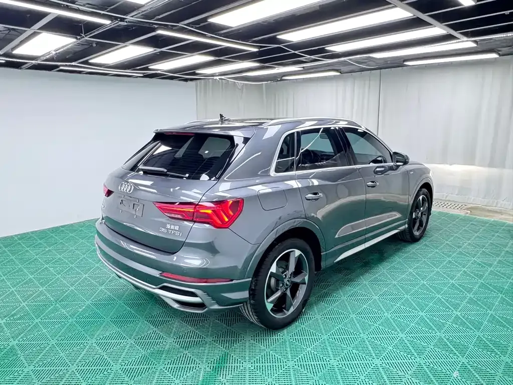 Audi Q3 — фото 8
