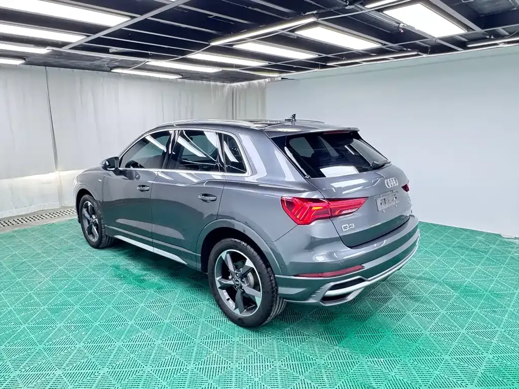 Audi Q3 — фото 6