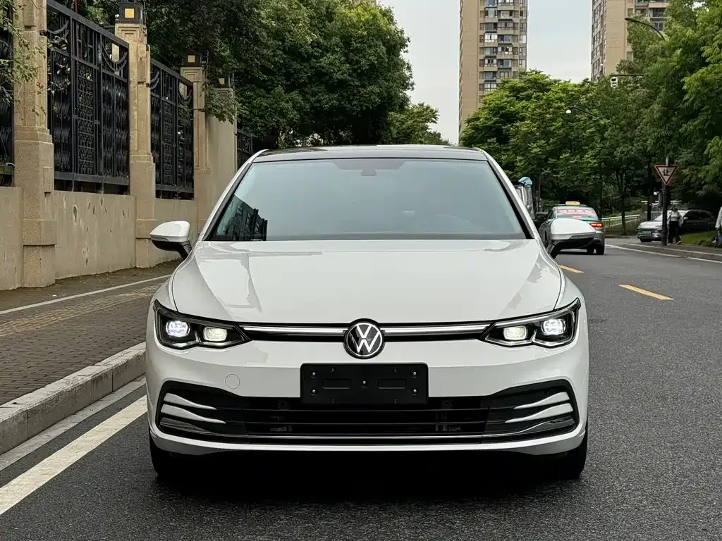 Volkswagen Golf — фото 6