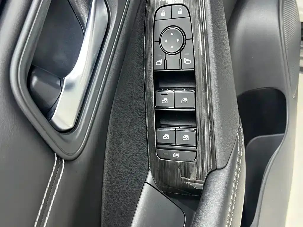Nissan Qashqai — фото 5