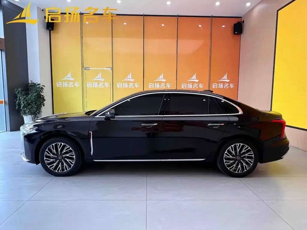 Hongqi H5 — фото 2