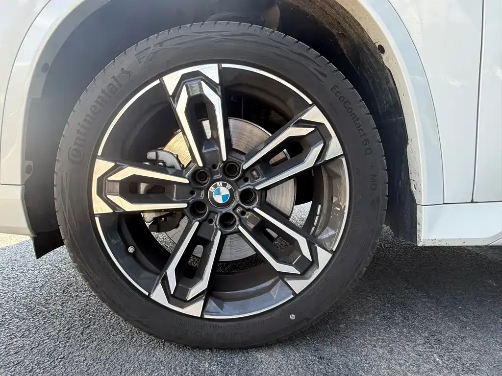 BMW X1 — фото 9