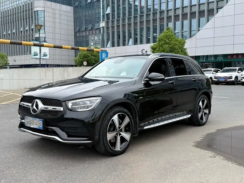 Mercedes-Benz GLC — фото 1
