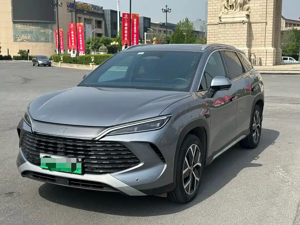 BYD L DM-i — фото 1