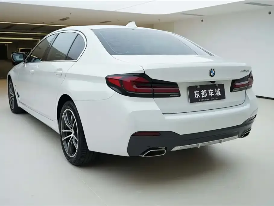 BMW 5 Series — фото 10