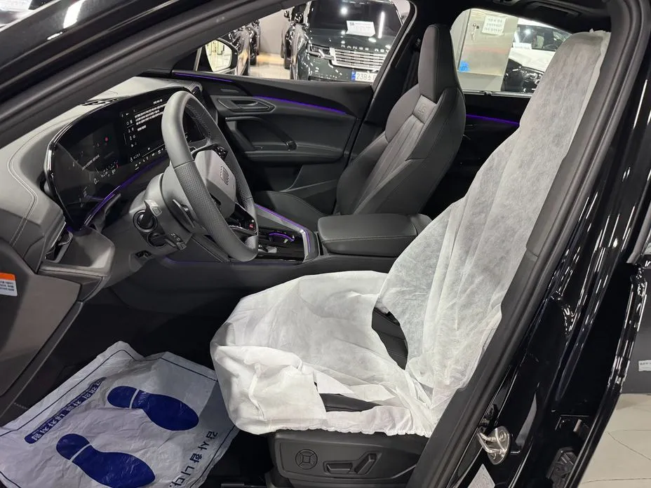 Audi Q5 2025 из KR, фото 8