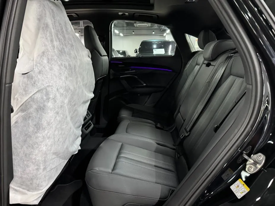 Audi Q5 2025 из KR, фото 2
