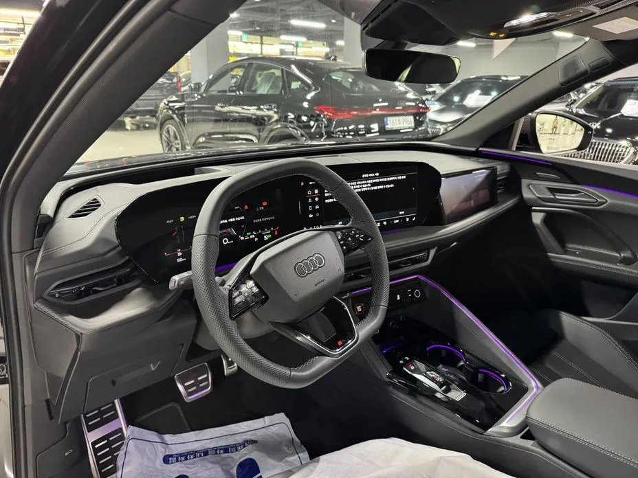 Audi Q5 2025 из KR, фото 4