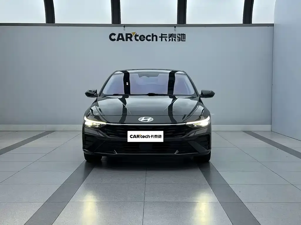 Hyundai Elantra — фото 8