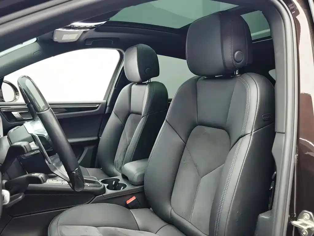 Porsche Macan — фото 10