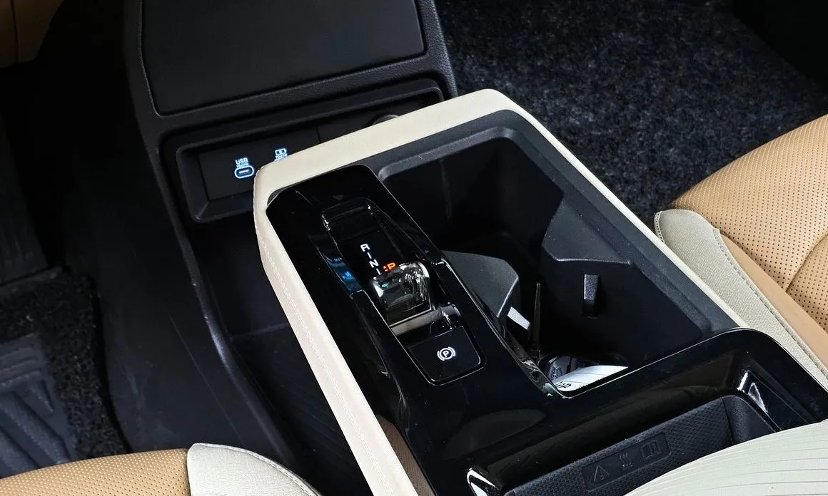 KG Mobility (Ssangyong) Actyon 2025 из KR, фото 7