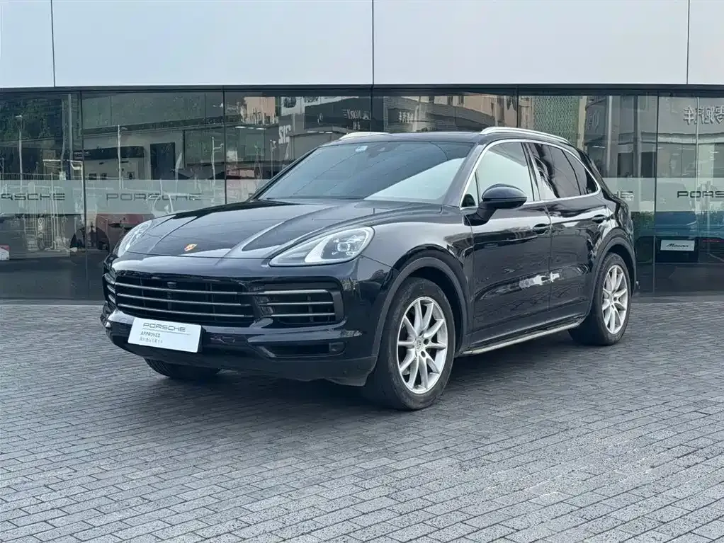 Porsche Cayenne — фото 1