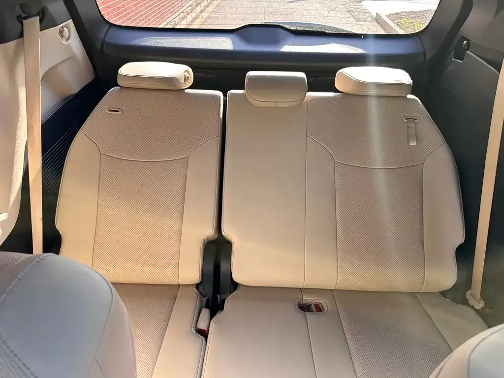 Toyota Sienna 2022 из CN, фото 2