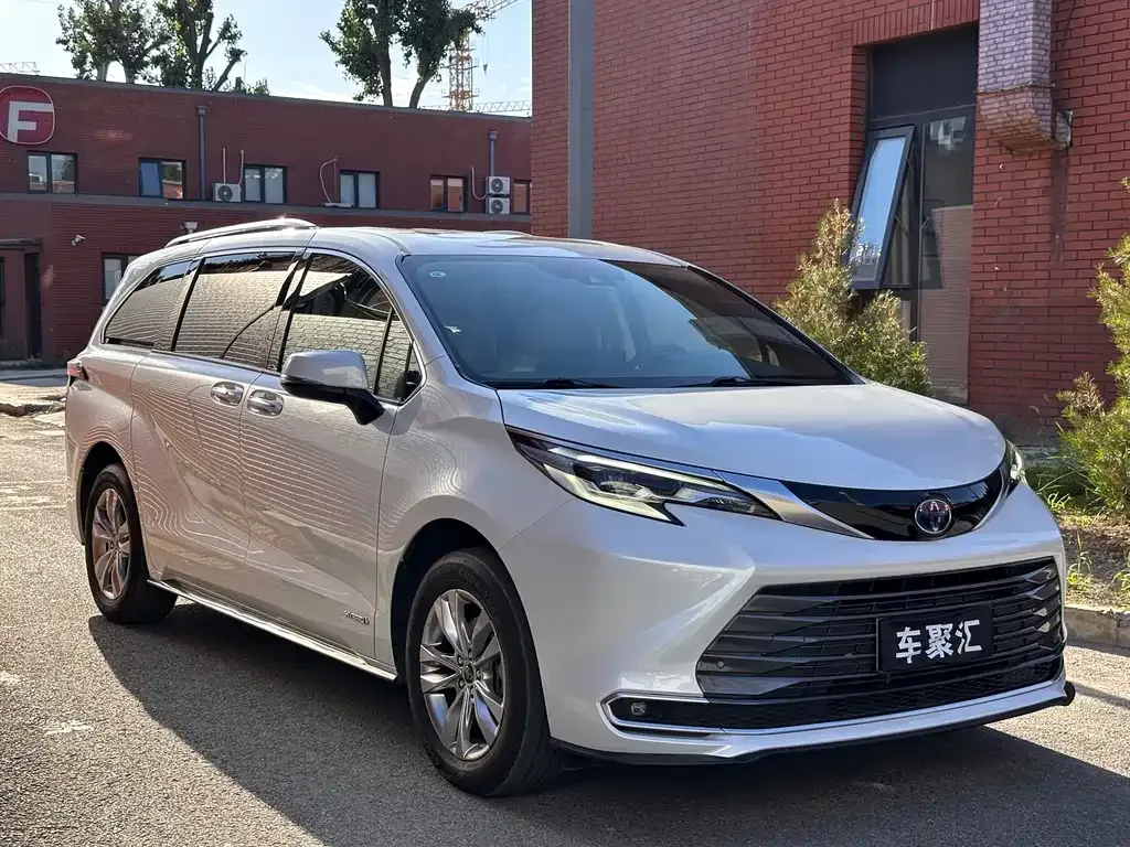 Toyota Sienna 2022 из CN, фото 8