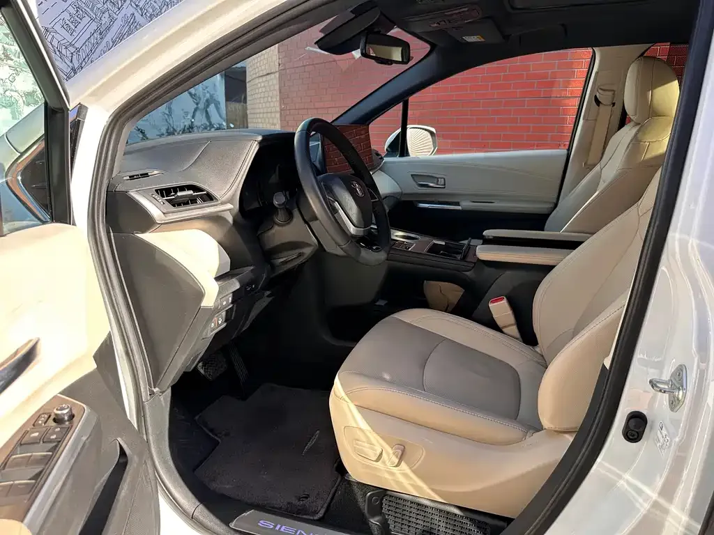 Toyota Sienna 2022 из CN, фото 9