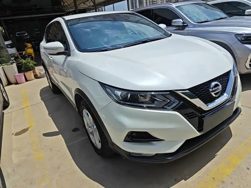 Nissan Qashqai — фото 7