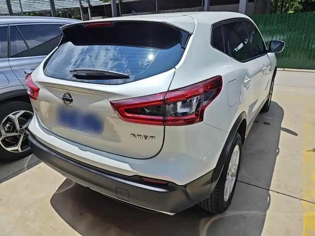 Nissan Qashqai — фото 6